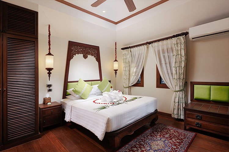 Anavana Beach Resort Deluxe Cottage with King-Size Bed with Green Highlights